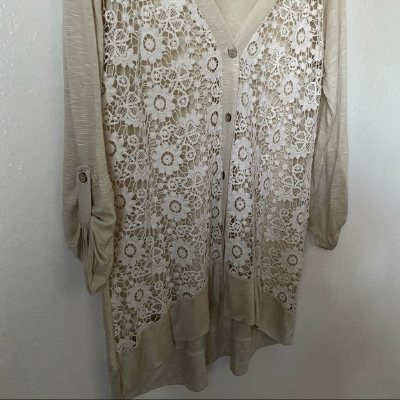Daisies Lace Boho/Hippie Chic Button-Up Top - Picture 4 of 5